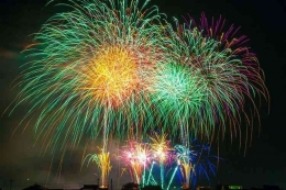 Ilustrasi kembang api tahun baru (Kohji Asakawa/Pixabay via Kompas.com)
