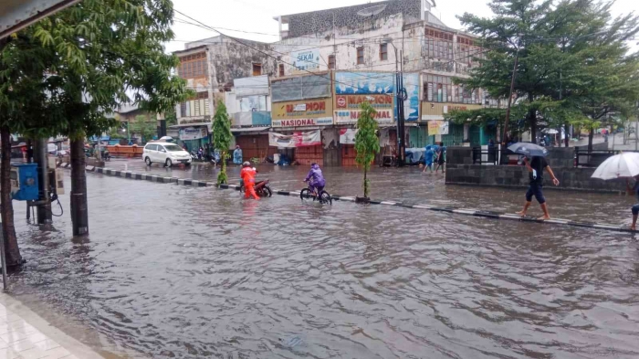 Banyak motor yang mogok. - Dokumentasi pribadi