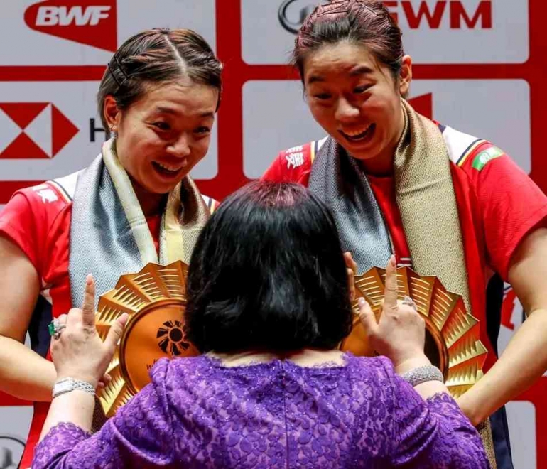 Podium Chen/Jia di WTF 2022 (Foto BADMINTONPHOTO via Facebook.com/Badminton Asia) 