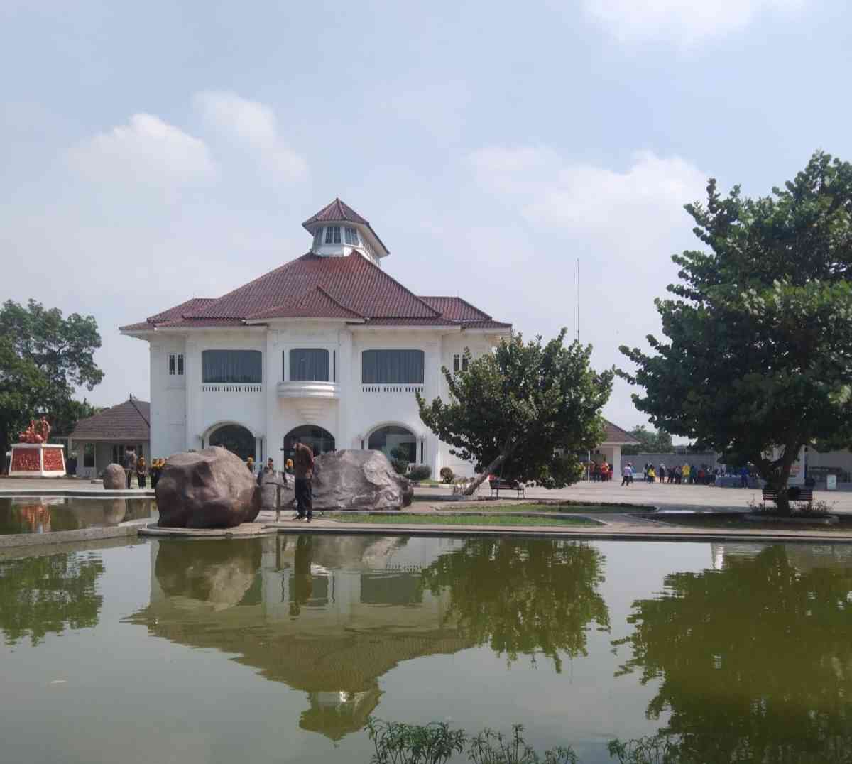 Sepenggal Cerita Di Gedung Juang 45 Bekasi - Kompasiana.com