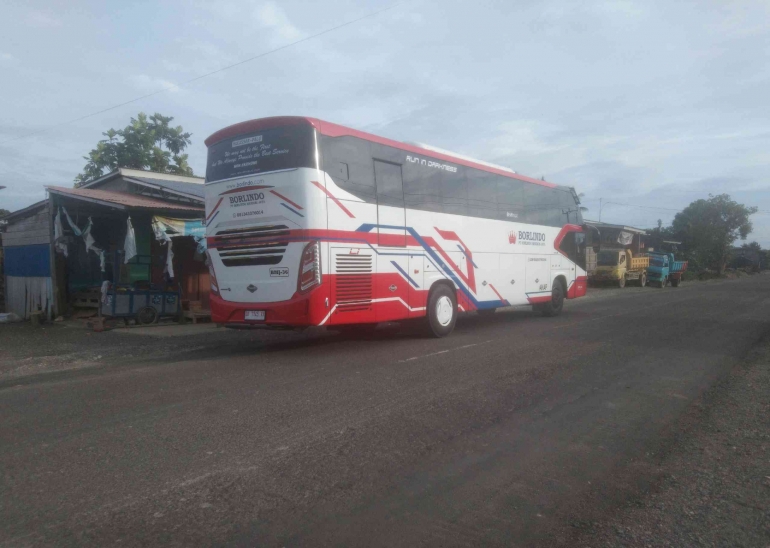 Armada Bus dalam perjalanan Palu menuju Makassar. Doc Pri