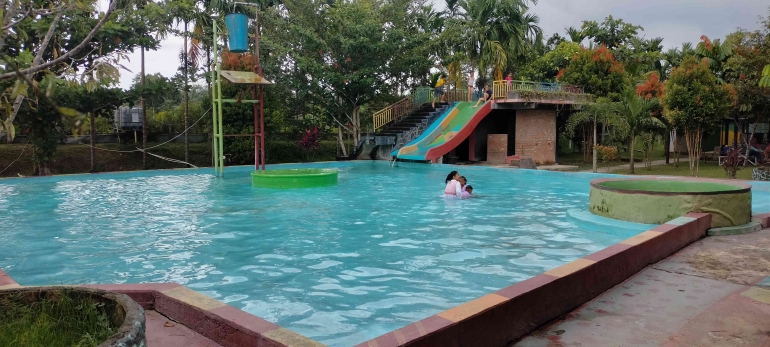 Wahana kolam renang anak. Foto : dokpri