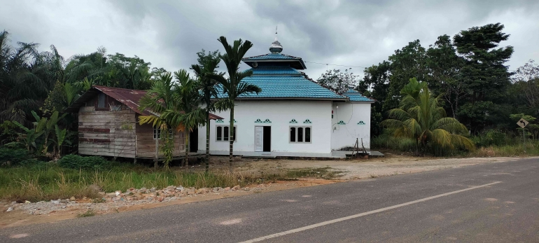  Fasilitas mushalla di Taman Wisata Sungai Bujang. Foto : dokpri