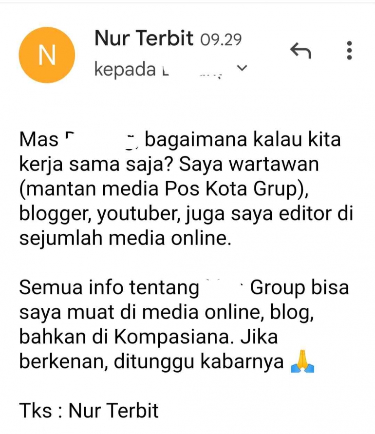 Menjawab email dari PR perusahaan yang ngirim press release (repro Nur Terbit)