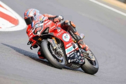 Sykes membalap untuk PBM Ducati di kejuaraan BSB. Sumber: BSB.com 