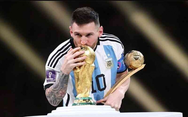 Messi sempurnakan karirnya dengan trofi piala dunia (Istimewa)