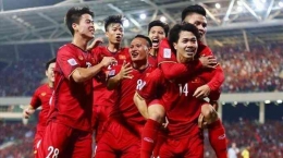 Para pemain Vietnam merayakan gol/Tribunnews