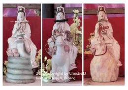 Dokumentasi pribadi. Patung Dewi Kwan Im dari porselen duduk di atas shio ular, shio kambing dan shio ayam