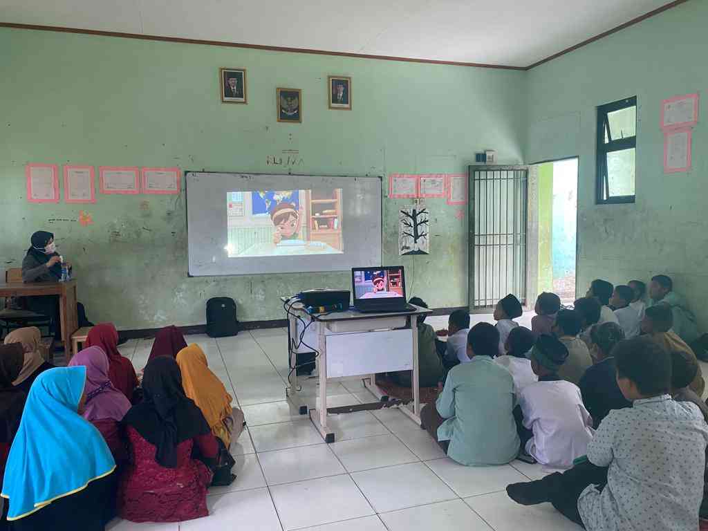 Sosialisasi Literasi Digital Peningkatan Kecakapan Digital & Skill ...