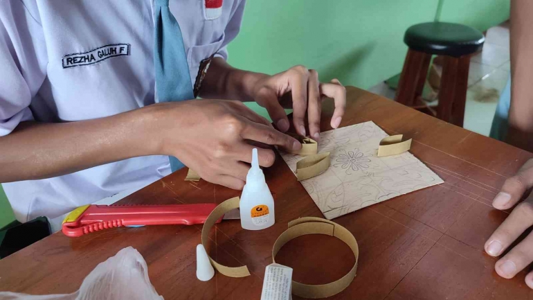 Inovasi Canting Cap Kertas Dalam Praktik Pembuatan Batik - Kompasiana.com