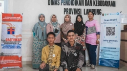 Tim BIM Lampung fasilitasi masyarakat belajar bahasa Inggris (Dokpri)