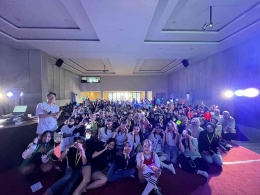 Foto bersama seluruh penggemar yang memeriahkan acara K-BANG