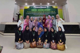 Dokumentasi pribadi bersama mahasiswa satu rumah selama di Aceh