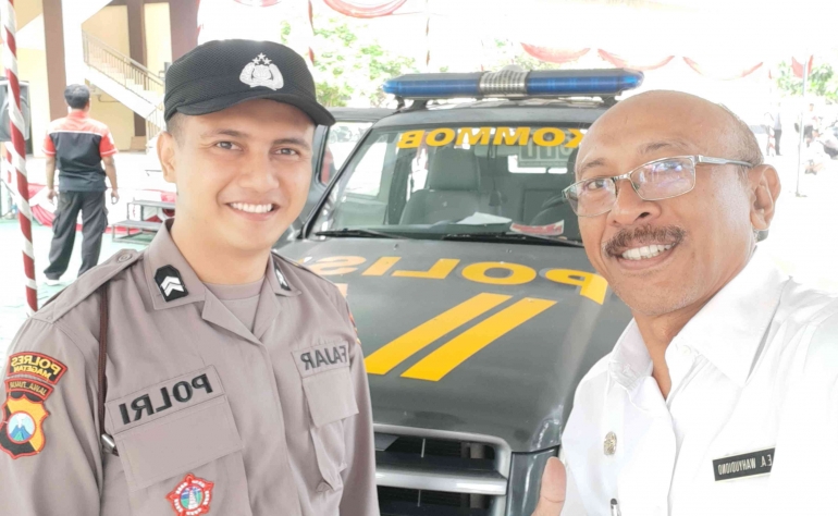 Bersama Brigadir Satu Fajar dari Polres Magetan ( Dokumen Pribadi)