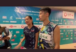 Potret Goh Liu Ying bersama pasangannya Chan Peng Soon asal Malaysia. Sumber: Screenshot AstroTV Arena