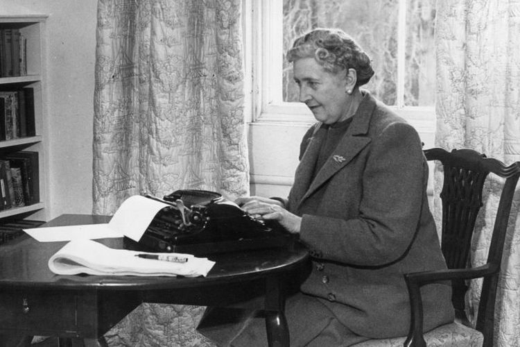 Agatha Christie pada tahun 1946. (ENCYCLOPEDIA BRITANNICA / UPI / BETTMANN ARCHIVE via kompas.com)