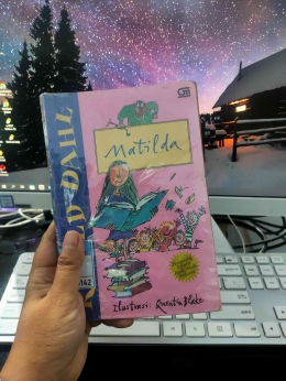 Buku Novel Matilda karya Roald Dahl - Koleksi Perpustakaan SMPK Cor Jesu (2003) | Dok. Pribadi 