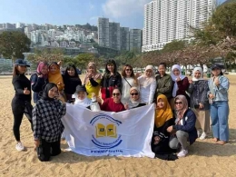 Mahasiswa UT di Hongkong, anggota Persatuan Mahasiswa (PERMA) UT Hongkong sedang berwisata ke pantai Refulsebay, Stanley, Kota Tsim Tsa Tsui, Hongkong/Dokpri