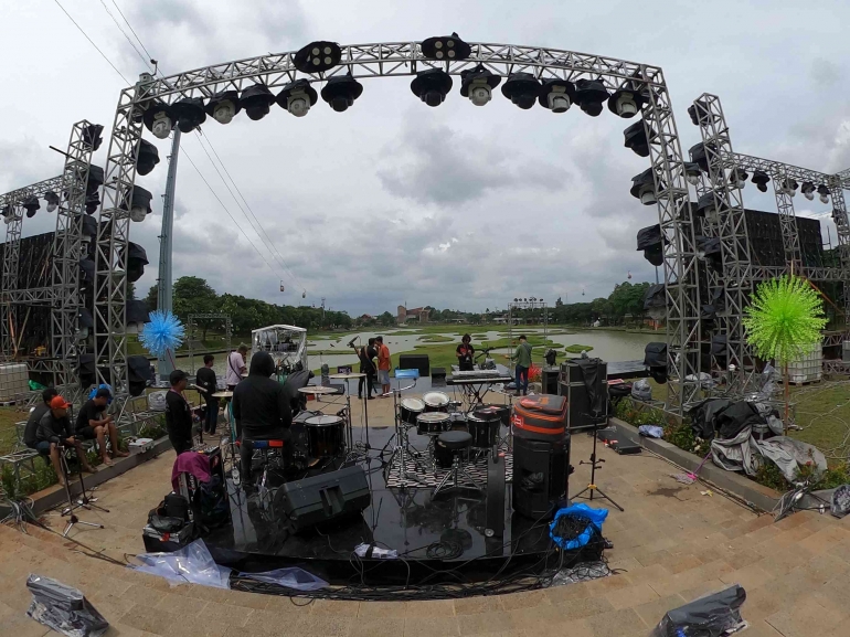 PAnggung Pagelaran Musik di TMII/Foto dokpri