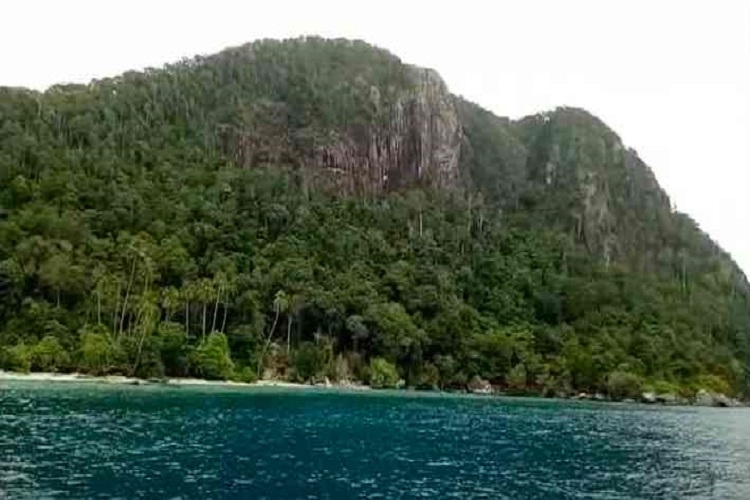 Pulau Pejantan (Hendra G.)