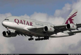 Airbus A380, salah satu pesawat andalan Qatar Airways untuk rute penerbangan jauh. Sumber: James Mellon/AviaColour/www.planespotters.net