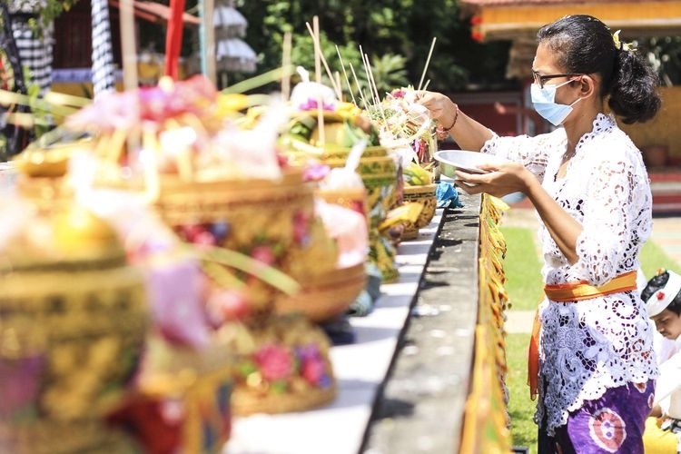 Persembahyangan Kuningan di Bali | Sumber (KOMPAS.com/AJI YK PUTRA) 