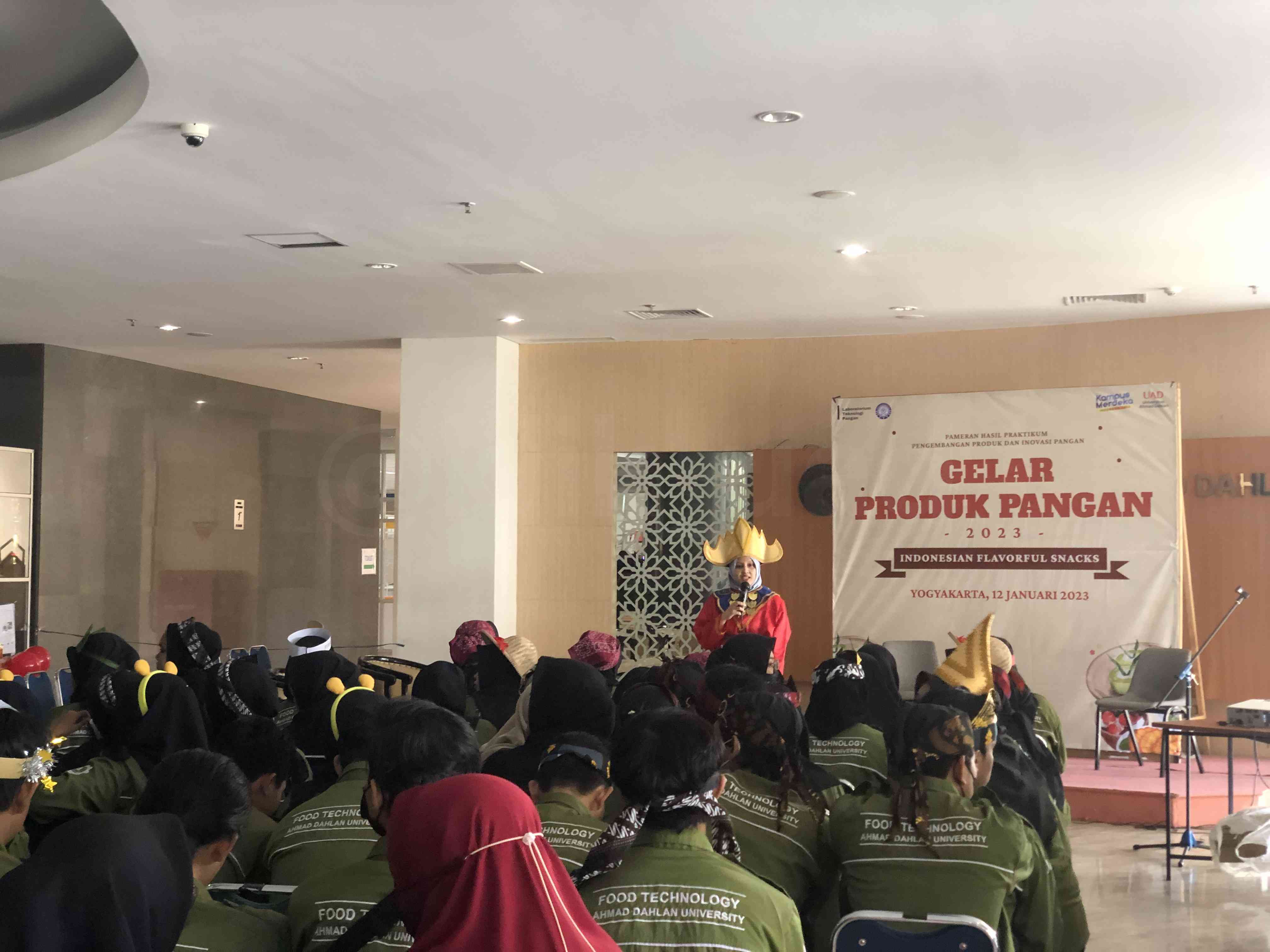 Gelar Pameran Produk Pangan Mahasiswa Teknologi Pangan UAD - Kompasiana.com