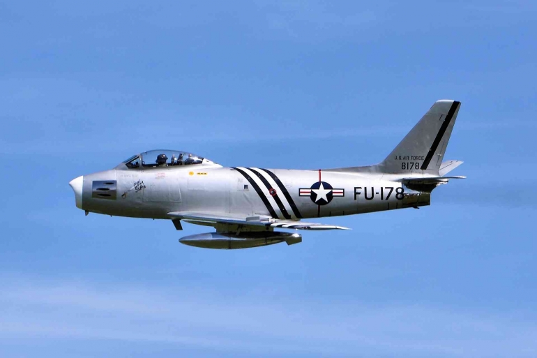 Ilustrasi Pesawat F-86 Sabre (foto: pixabay.com