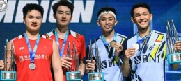 Podium Juara Ganda Putra (Foto Facebook.com/Badminton Indonesia) 