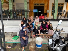 KKM 110 UIN Malang Mengadakan Progam Bersih-Bersih Masjid (Dokpri)