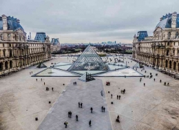 Louvre Pyramid (thegoodlifefrance.com)