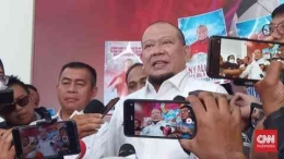 La Nyalla ungkap alasan maju jadi calon ketua PSSI. (CNN Indonesia/Muhammad Ikhwanudin