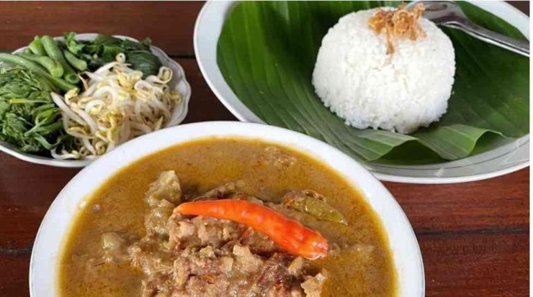 Nasi Pecel Sambal Tumpang Den Wir/Foto: Genpi Yogya