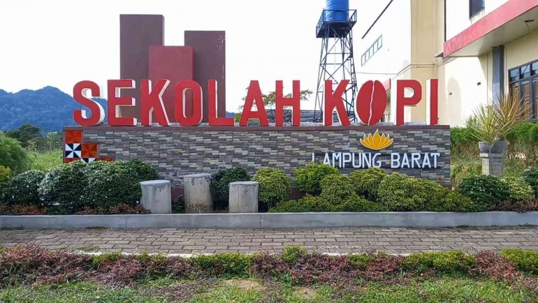 Sekolah kopi di Sumber jaya Lampung Barat (doc. Rasna)