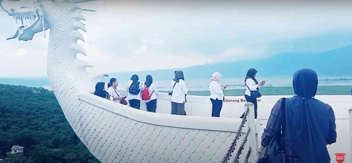 Perahu naga temapt favorit berfoto ria (dok-pri)