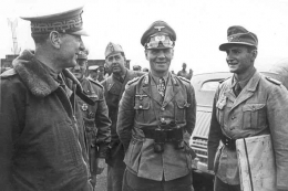 Jenderal Erwin Rommel (tengah). Sumber foto Kompas.com