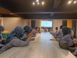 Rapat guru di SMP Labschool Jakarta/dokpri