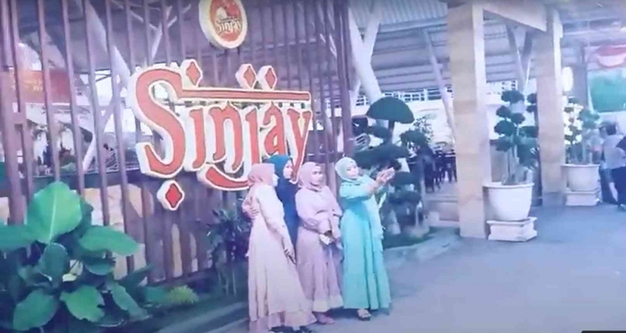 Selfi dulu sebelum makan (dokpri)