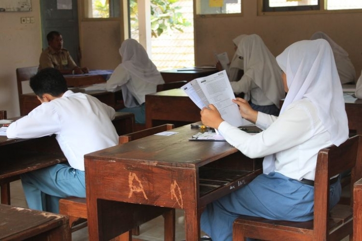 Ilustrasi siswa SMA. (Foto: KOMPAS.com/ALBERTUS ADIT)