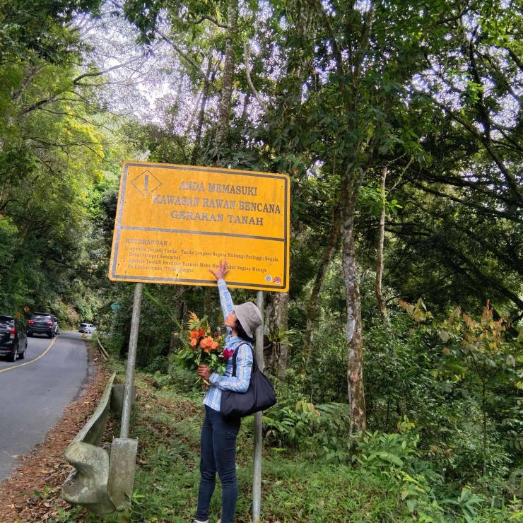 Gunung Simarjarunjung, Kawasan Rawan Bencana Gerakan Tanah - dok.pri. 