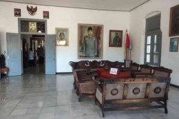 Bagian dalam Istana Gebang Blitar, Rumah Bung Karno masa remaja.(KOMPAS.com/ANGGARA WIKAN PRASETYA 