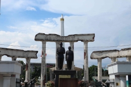 Patung Ir. Soekarno dan Moh. Hatta (dokumentasi kelompok)