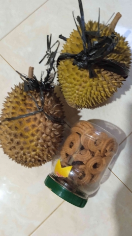 Durian murah, penampakan mulus, tapi rasa tidak dijamin (dok IYeeS) 