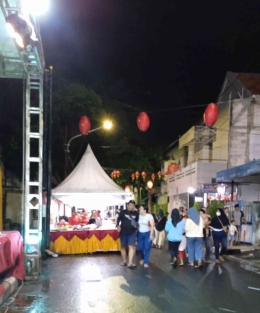 Warga antusias menghadiri Festival Kuliner Kampung Pecinan Madiun (dok IYeeS). 