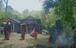 Jathilan dan barongan. | Dokumen pribadi.