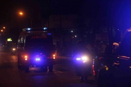 Mobil Polisi Meninggalkan Lokasi Penyergapan Teroris di Sleman/By Haris Firdaus/Sumber: www.kompas.id