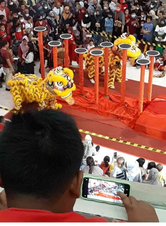 Menonton barongsai/Dok Pribadi