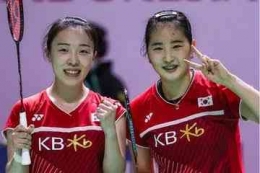 Jeong Na Eun dan Kim Hye Jeong saat jadi runner up Indonesia Masters 2021/ foto: bolasport.com