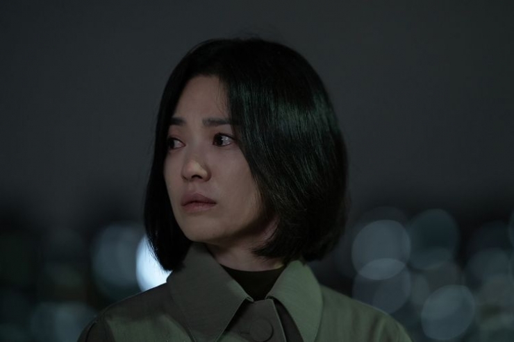 Aktris Korea Song Hye Kyo yang berperan sebagai Moon Dong Eun dalam drama Korea The Glory. Sumber: Kompas.com