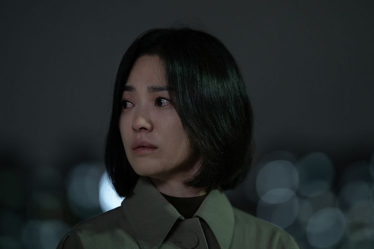 Aktris Korea Song Hye Kyo yang berperan sebagai Moon Dong Eun dalam drama Korea The Glory. Sumber: Kompas.com